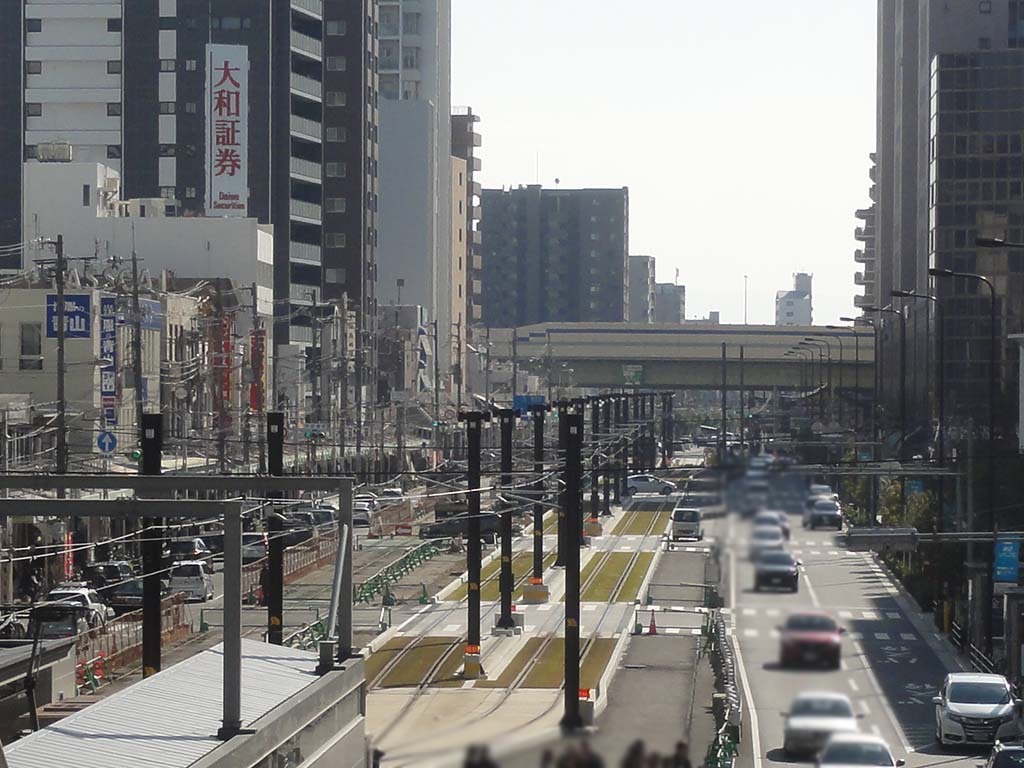 新しい軌道で運用が始まった阪堺電気軌道旧天王寺駅前停留場