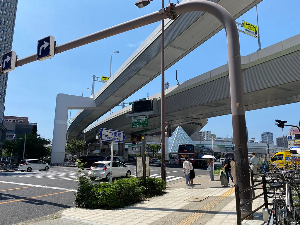 地下鉄なんば駅・28番出入口と29番出入口